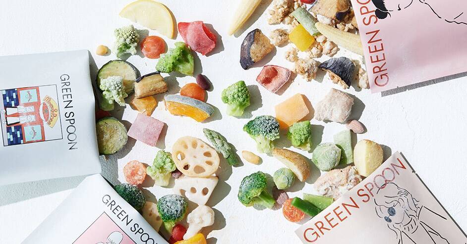 商品パッケージ『メインディッシュ／GREEN SPOON』、書籍カバー『そっちにいかないで／戸田真琴』