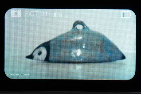 「おしゃれで使える手の平サイズのミニレトロカメラ「HARU」」の画像
