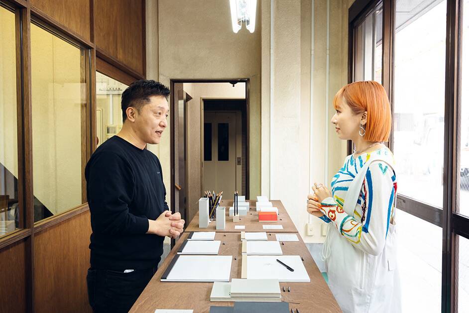 世界のクリエイターが愛用！デザイナーと職人の技が光る「ITO BINDERY」のメモパッド【佐藤詩織と巡るクリエイティブな世界 vol.1】