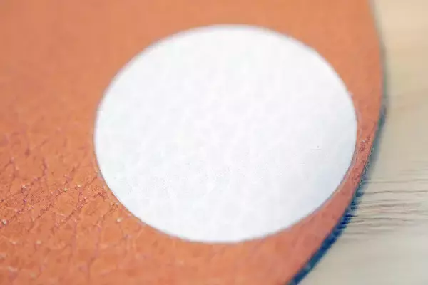 「貼って擦るだけ！布用ステッカー「irodo（イロド）」で“なんでもオリジナルグッズ”に変身させる方法​」の画像