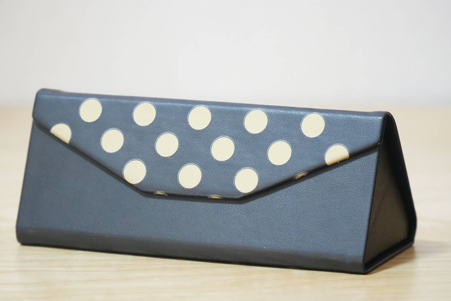 貼って擦るだけ！布用ステッカー「irodo（イロド）」で“なんでもオリジナルグッズ”に変身させる方法​