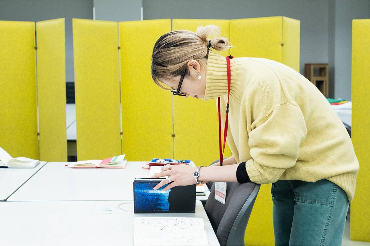 ノートをキャンバスに学生たちが表現するモレスキン×日本大学芸術学部のアートコンペの受賞作品展