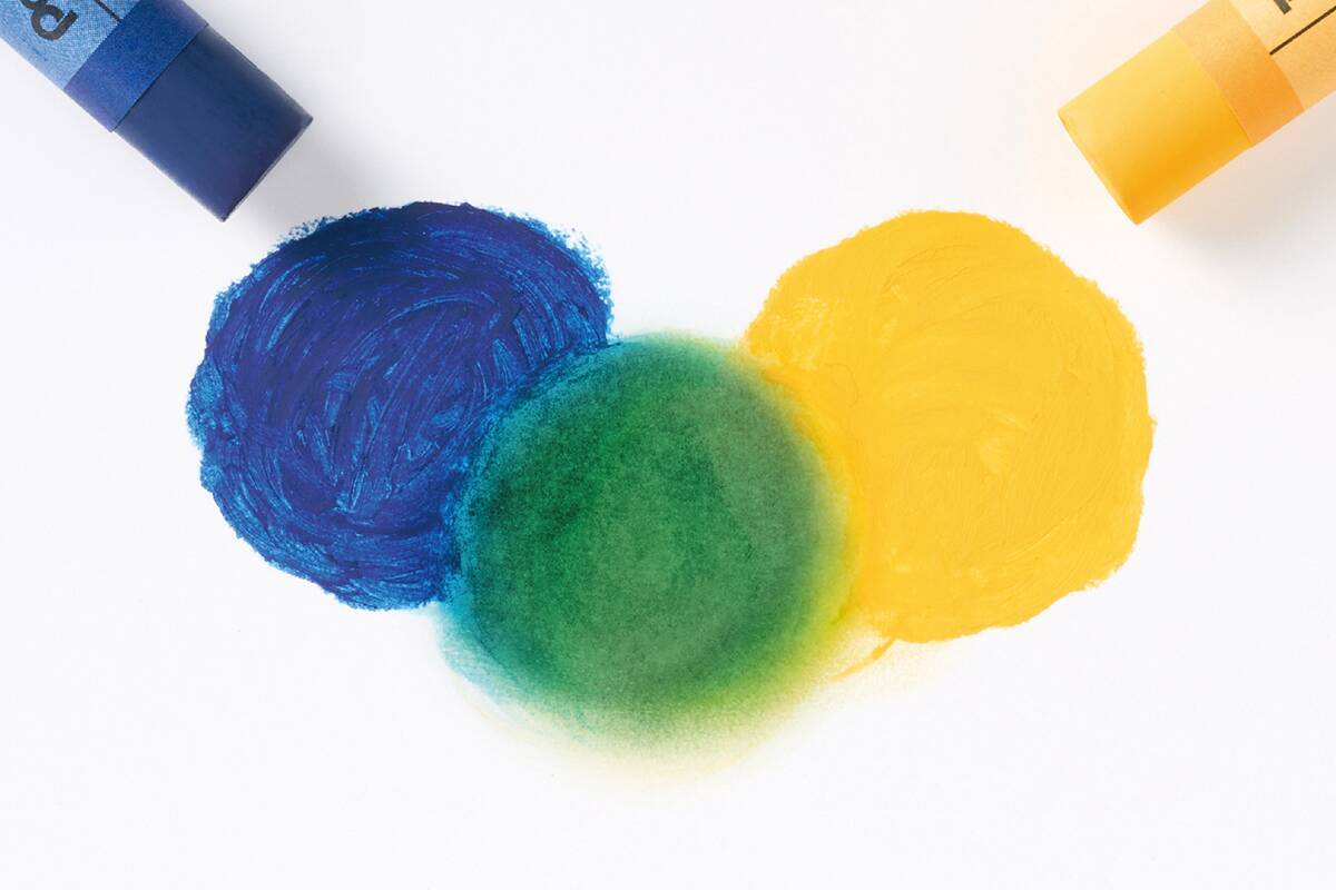 アストラム、ぺんてるブランドから「アートクレヨン」の25色セットを発売
