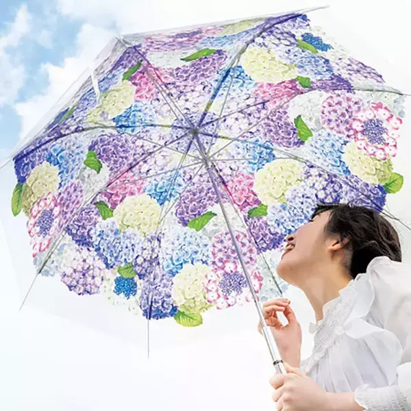 「フェリシモ、繊細な紫陽花のイラストをデザイン「雨空に咲きこぼれる 紫陽花の傘」を発売」の画像