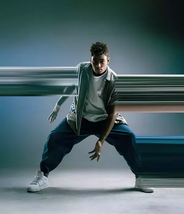 「【Photoshop】被写体の一部を引き伸ばして印象的なグラフィックを表現する（変形／動き／写真加工）」の画像