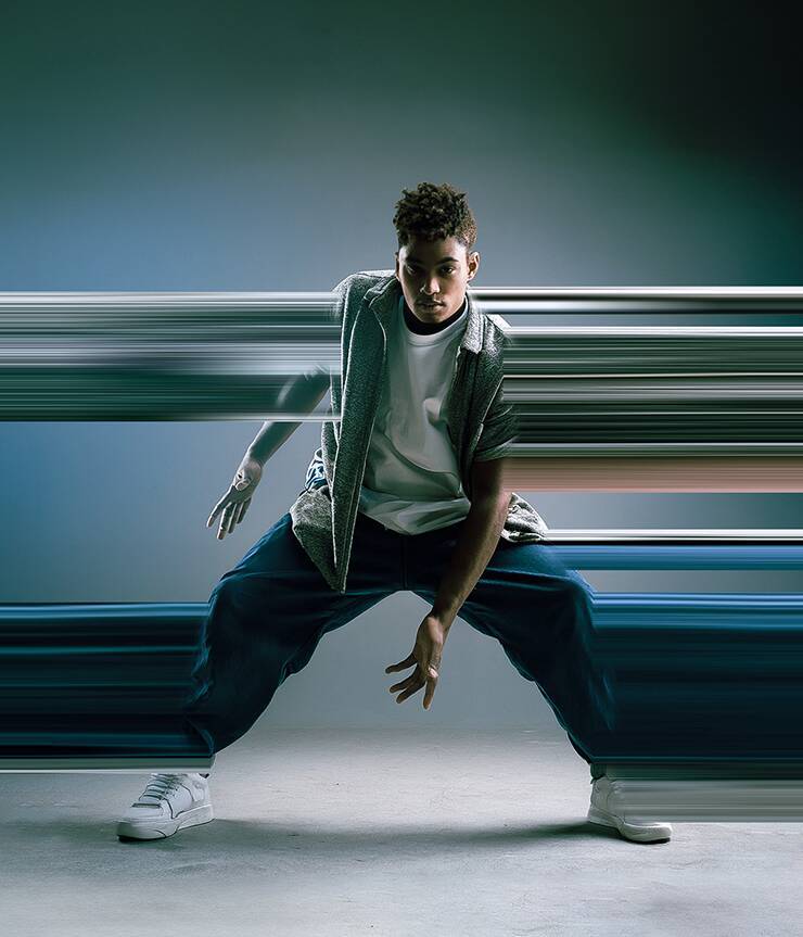 【Photoshop】被写体の一部を引き伸ばして印象的なグラフィックを表現する（変形／動き／写真加工）