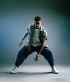 「【Photoshop】被写体の一部を引き伸ばして印象的なグラフィックを表現する（変形／動き／写真加工）」の画像2