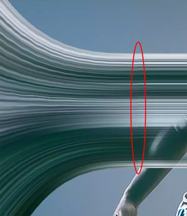 「【Photoshop】被写体の一部を引き伸ばして印象的なグラフィックを表現する（変形／動き／写真加工）」の画像