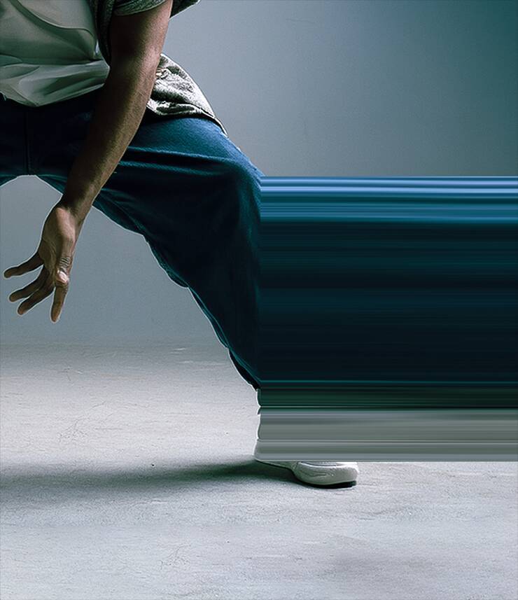 【Photoshop】被写体の一部を引き伸ばして印象的なグラフィックを表現する（変形／動き／写真加工）