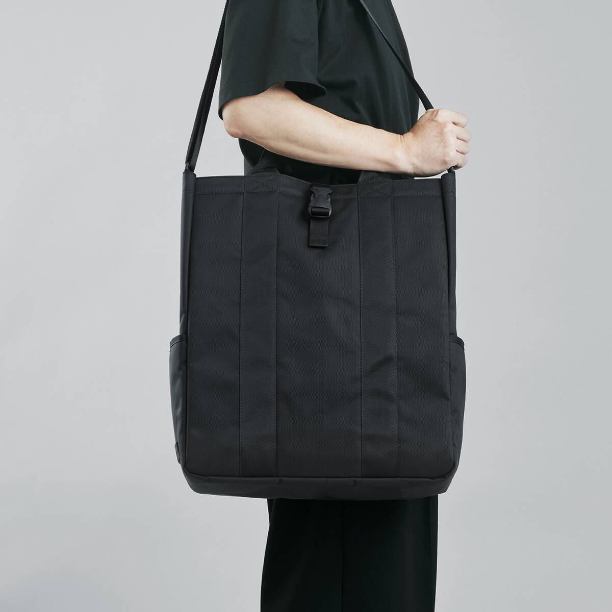 大洋印刷、クリエイターの作品を守る「特製色校正バッグ」を発売