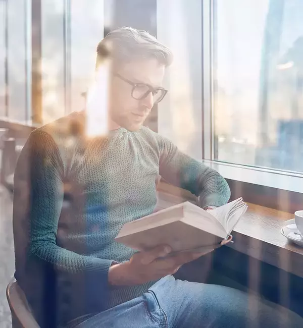 「Photoshopで水滴のついた窓越しの風景を表現する（水滴／窓／合成／写真加工）」の画像