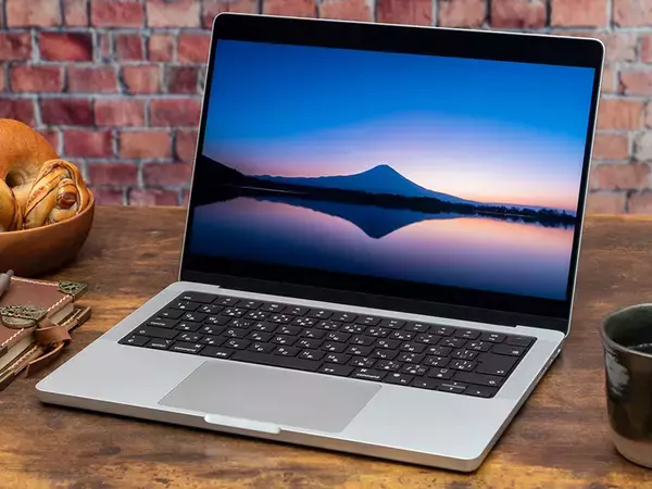 「新14インチ MacBook Proの買い替えは待つべきか？M2 MacBook Proの実力とその魅力を徹底検証！」の画像