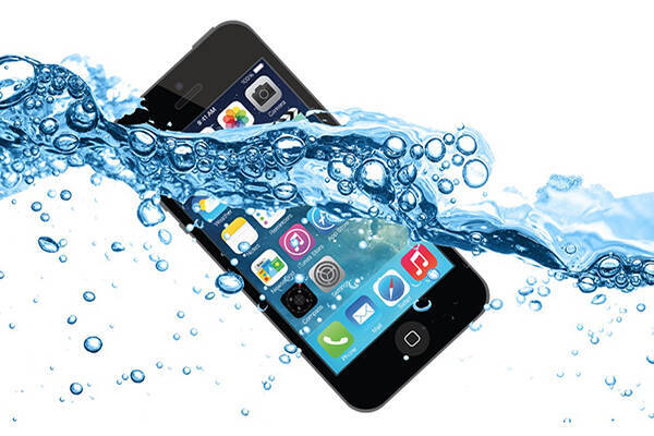 90 の水没スマホが復活する驚異の液体 リバイバフォン が全国展開 15年12月17日 エキサイトニュース 90 の水没スマホが復活する驚異の液体 リバイバフォン が全国展開 15年12月17日 エキサイトニュース