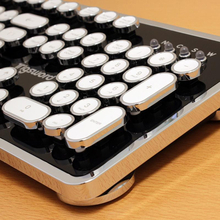 上海問屋、メカニカルキーボードをレトロなタイプライター風に変身させる交換用キートップを発売