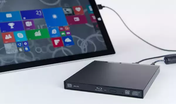 ロジテック、UHD BD対応のポータブルブルーレイドライブを発売