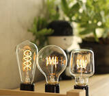 「ディーエムエー、フィラメントを見せてレトロなデザインを再現した螺旋状に灯るLED電球を発売」の画像1