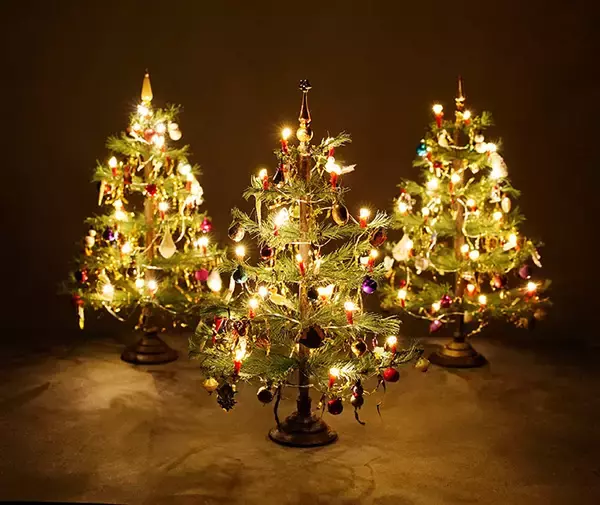 「銀座蔦屋書店で「彩り」をテーマにしたアートなクリスマスフェアが開始」の画像