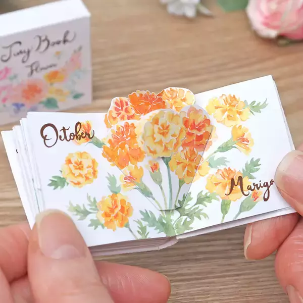 「キヤノンが「クリエイティブパーク」でカメラのミニチュアなどのペーパークラフトを公開」の画像