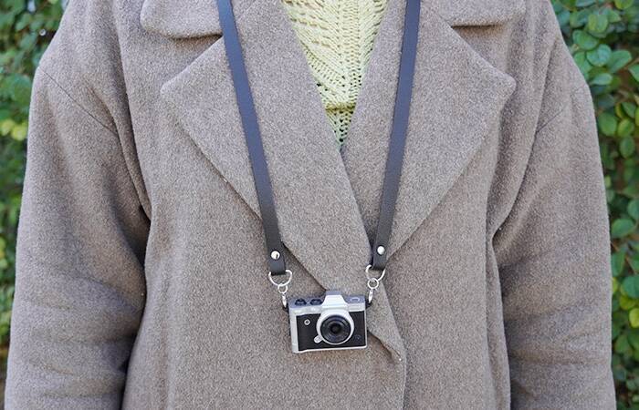 UI、手のひらサイズのデジタル式ミニレトロカメラ「HARU」を発売