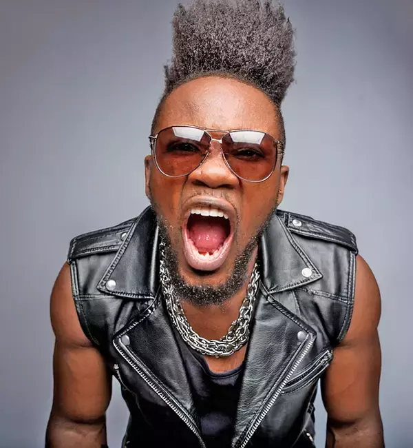 「Photoshopでコピーを重ねながら粗く劣化した画像を表現する（コピー／写真加工）」の画像