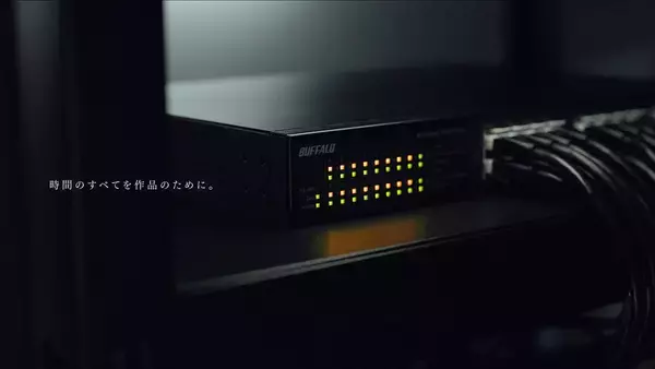 「バッファロー、森江康太氏が監督したヨルシカ「千鳥」のMVとのコラボCMを公開」の画像