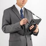 「サンワサプライ、ショルダーベルト付きで360°回転ハンドルを備えたiPad用ケースを発売」の画像1