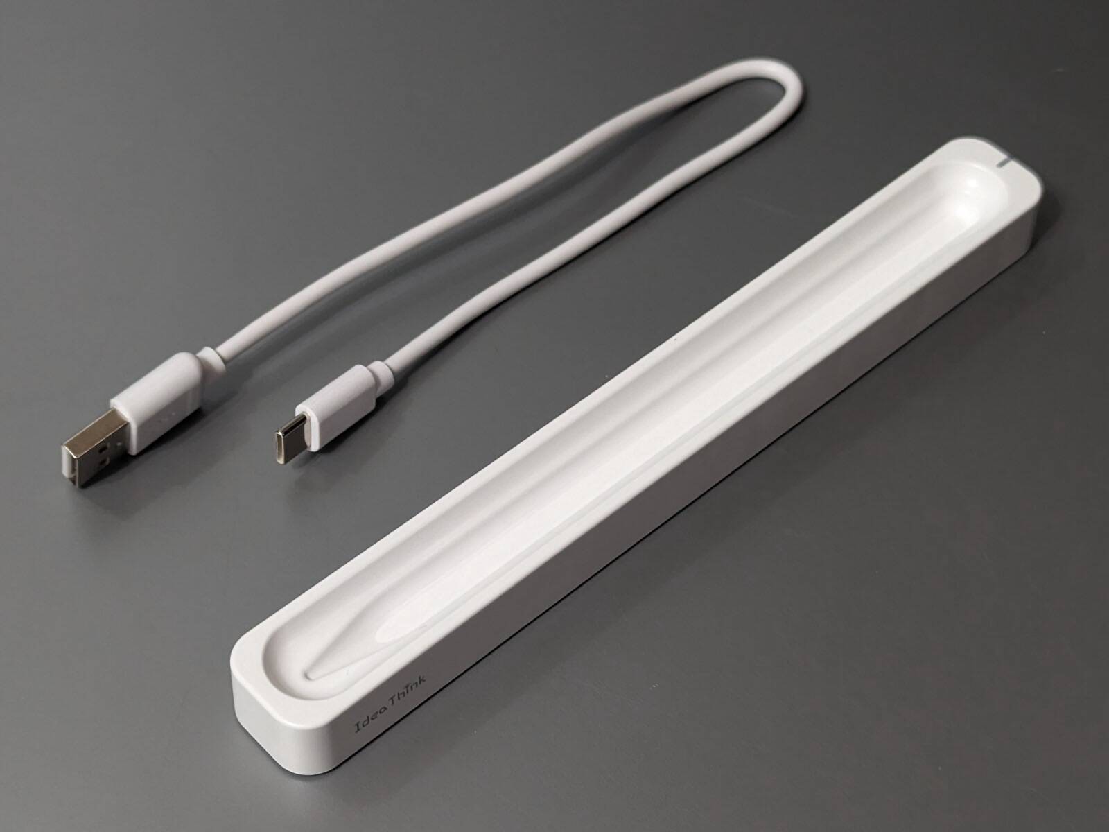 iPadが手元になくても問題ナシ！ 第2世代Apple PencilをiPadなしでチャージできる便利な充電器