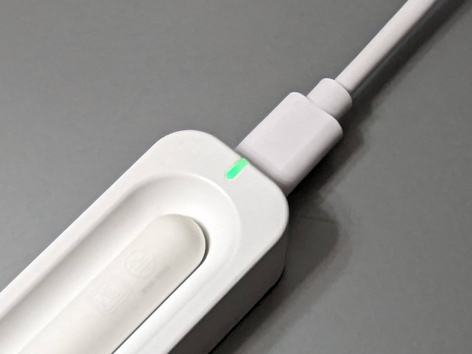 iPadが手元になくても問題ナシ！ 第2世代Apple PencilをiPadなしでチャージできる便利な充電器