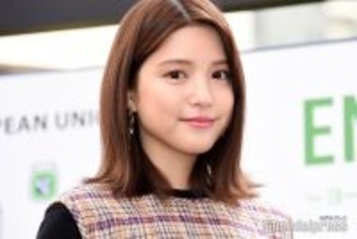 川島海荷、ショーパンで美脚披露 ベトナム旅ショットに反響「脚が綺麗すぎる」「自然体で素敵」