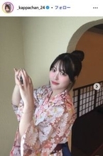 美人インフルエンサー、ミニスカで美脚スラリ 新ヘアも披露「可愛すぎる」「何でも似合う」の声