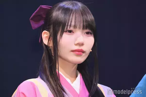 乃木坂46岡本姫奈、オフショルドレスで美脚際立つ「お姫様みたい」「透明感がすごい」とファン絶賛