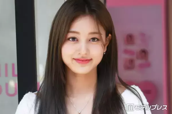 TWICEジヒョ、美腹筋際立つ国立競技場公演衣装に反響「スタイルレベチ」「可愛さとキレイさがミックスされてる」
