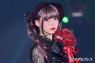 高嶺のなでしこ・松本ももな、ゴスロリコーデ×紫ヘアで雰囲気ガラリ 高貴な世界観で魅了【関コレ2026A/W】