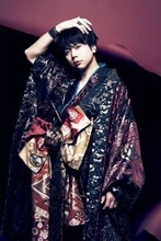 増田貴久、NEWS「変身」ツアー衣装を全解説 ステージ演出とのリンクも