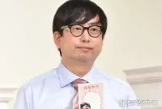 「ラヴィット！」人気芸人、“韓流スター風” 赤髪ビジュアル公開「一瞬誰かと」「ダンディーでかっこいい」と話題