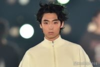 八村倫太郎、実家でのプラベショット公開 服にも注目集まる「8LOOMだ」「オフ感満載」