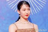 「AKB48メンバー、ミニスカコーデで圧巻美脚披露「ビジュ優勝」「スタイル良すぎて二度見」」の画像1