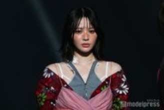 FRUITS ZIPPER鎮西寿々歌、そばかすメイクで印象ガラリ 変形トップスの着こなしに視線集中【TGC広島2025】