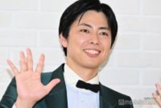 コットン西村「初対面で会うやいなや目を輝かせながら」母＆人気芸人のハグショットに「お母様が可愛すぎる」「微笑ましい光景」と反響