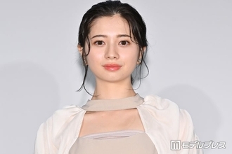 桜田ひより、美脚全開のミニ丈コーデに反響「スタイル良すぎて二度見」「反則級の可愛さ」と絶賛の声
