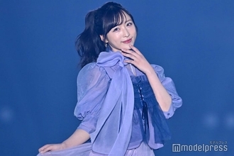＜AKB48まとめ＞小栗有以、シースルーブラウスで上品オーラ全開 千葉恵里はリボンたっぷりトップス着こなす【IDOL RUNWAY COLLECTION 2026】