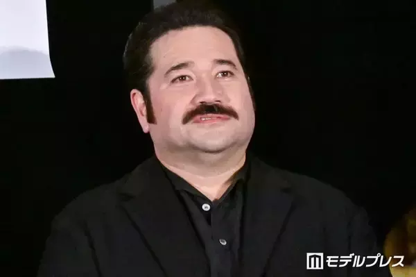 人気俳優、元宝塚歌劇団トップスターの妻と夫婦ショット公開「圧倒的な存在感」「穏やかな2人の表情が最高」の声