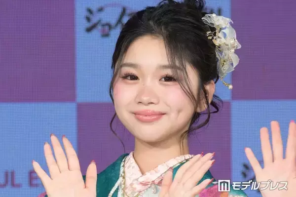 「今日好き」中島結音（ゆのん）、タイトミニワンピで“人生初”結婚式参列 美人マネージャー顔出しの密着ショットに反響「可愛いが渋滞してる」「仲の良さ伝わる」