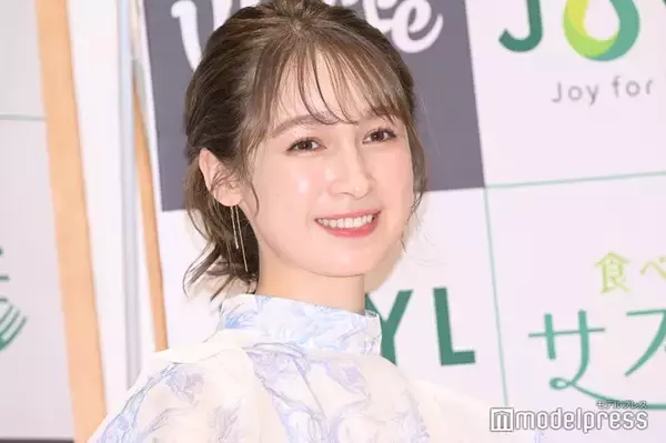 藤井サチ、美太もものぞく秋コーデに反響「美脚に目が行く」「ニーハイ着こなせるのすごい」