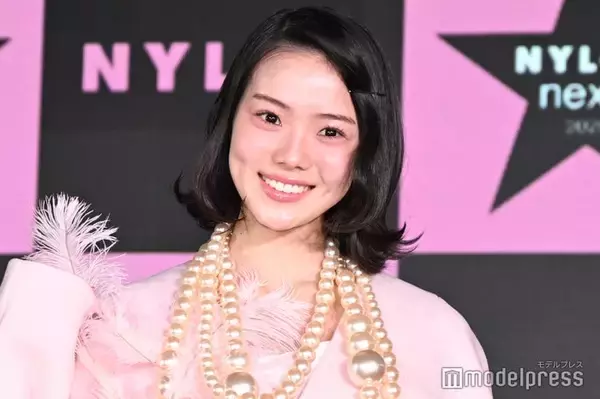 「ゴジュウジャー」二代目ヒロイン話題の志田こはく、ミニスカオールブラックコーデ披露「大人っぽい」「抜群のスタイル」と反響