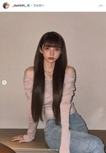 侍ジャパン小園海斗選手の妻・渡辺リサ「スポーツ観戦しかしてない」ミニスカ×ユニで美脚スラリ「スタイルが異次元」「脚が綺麗」の声