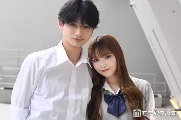 「今日好き」かなりのカップル「コーデ似せたんだ」リンクコーデでUSJデート満喫「いつもラブラブで憧れる」「可愛すぎるカップル」と反響