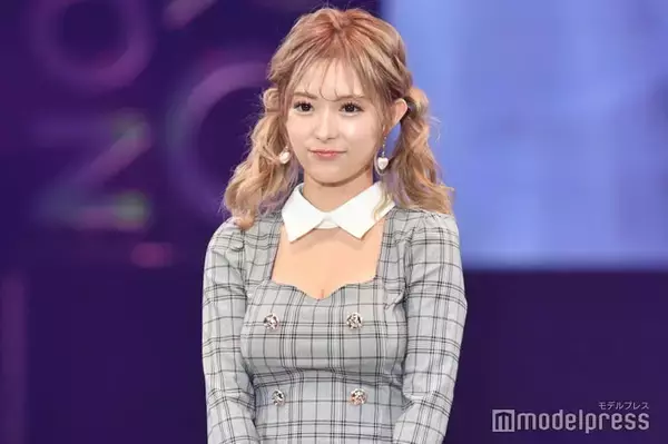 ギャルママモデル聖菜、美ヒップ際立つビキニ姿 ビーチショットに「スタイル完璧」と反響