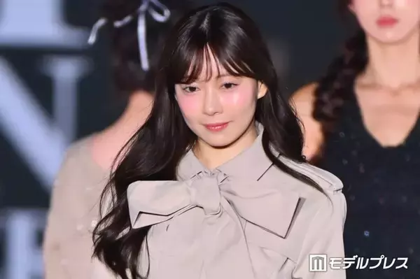 渡辺美優紀、秋っぽミニ丈ワンピ×ニーハイブーツで美脚スラリ「悶絶級の可愛さ」「真似したい」と反響【関コレ2026A/W】