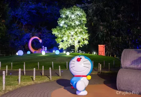 藤子・F・不二雄ミュージアムのクリスマス2025 『ドラえもん』原画やツリー展示で冬の思い出を